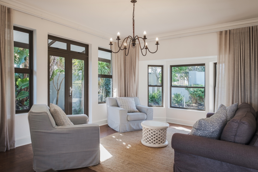 6 Bedroom Property for Sale in Belvedere Western Cape